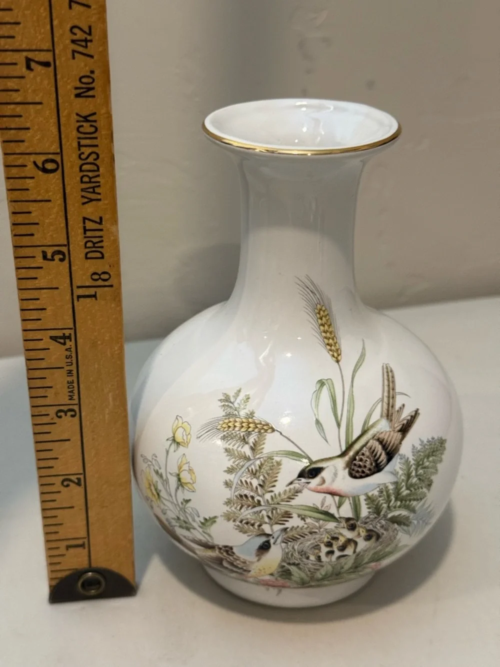 Vintage White Vase Made In Japan‎ ~7” Birds Floral Motif Gold Rim Accent Estate